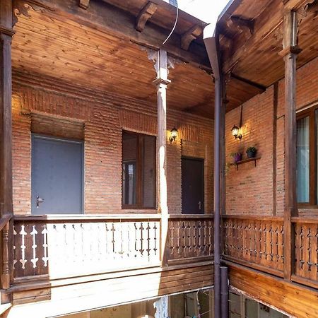 Modern Studio Near Rustaveli Ave - By Wehost Tbilisi Zewnętrze zdjęcie